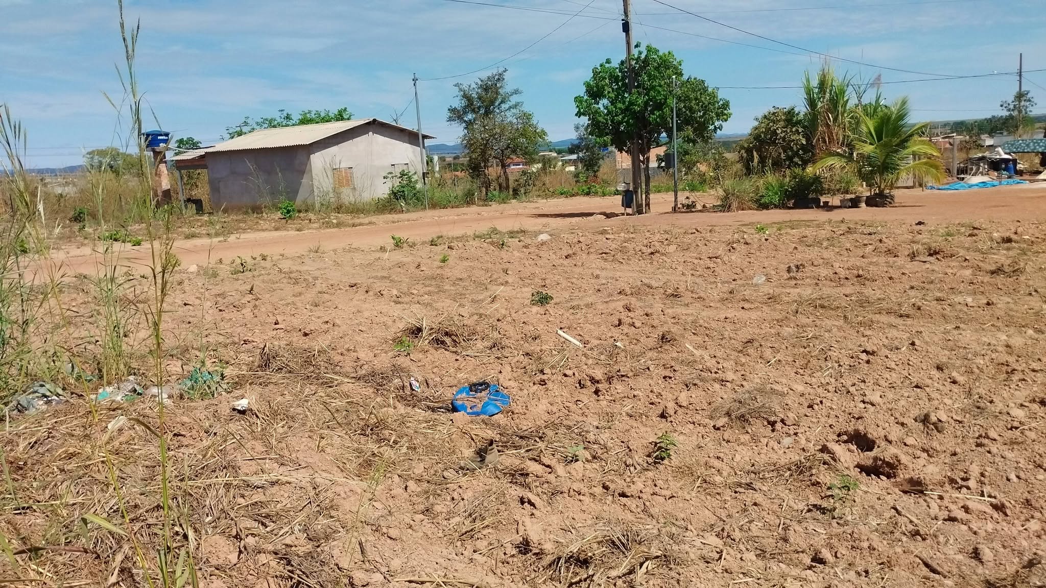 Áreas urbanas - 300 m2 cada uma